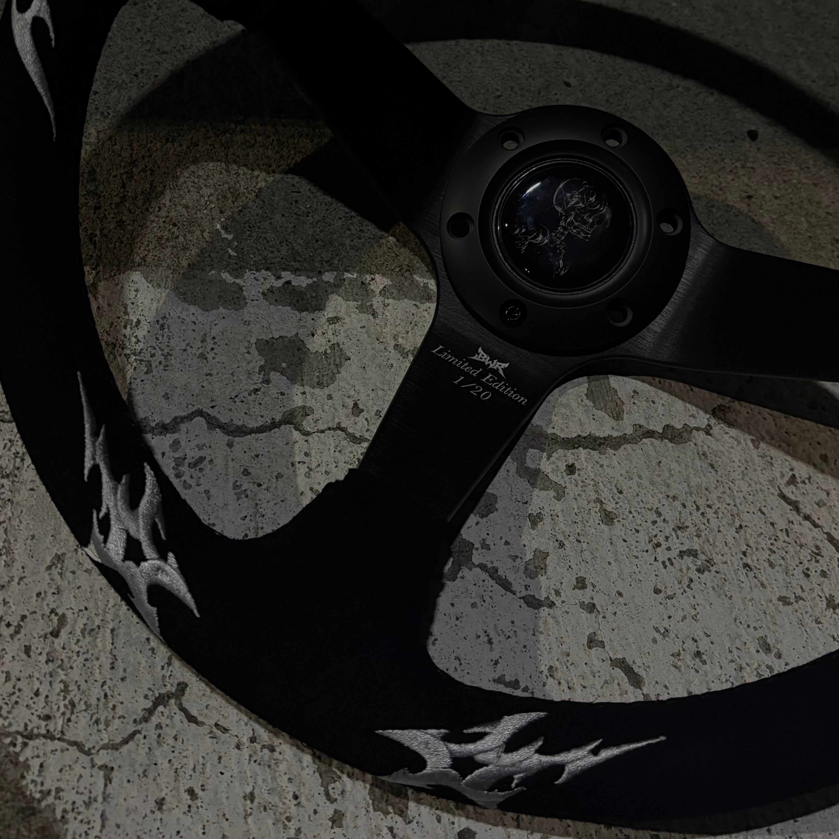 CYBER SIGIAL DEEP STEERING WHEEL